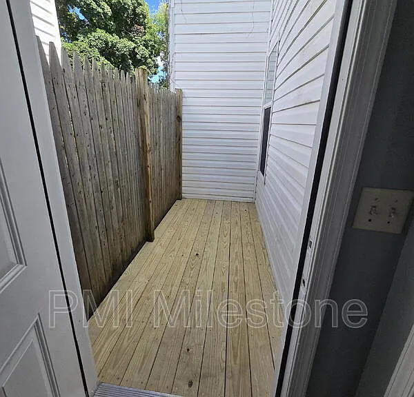 721 2nd St #A — Photo 37