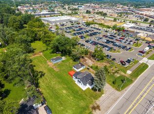 134 W Auburn Rd, Rochester Hills, MI 48307