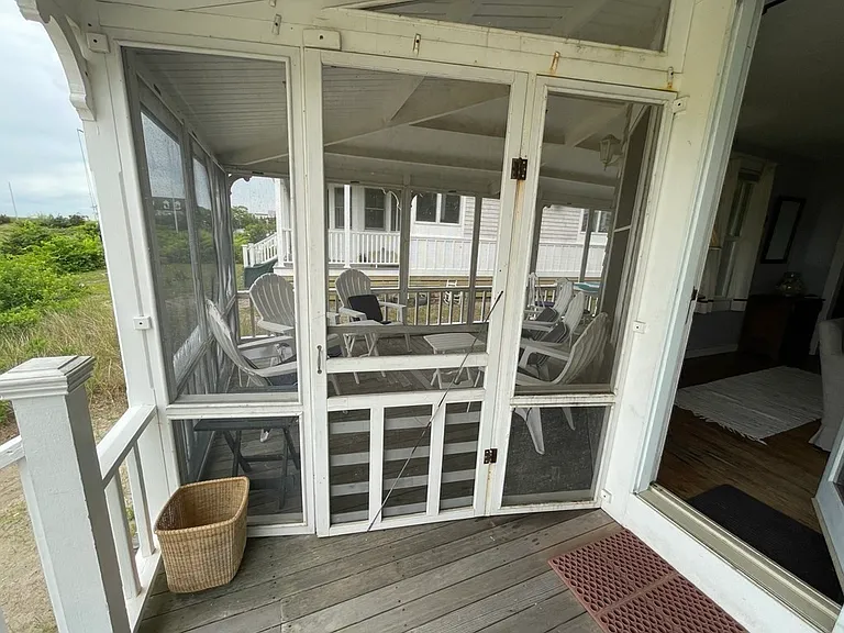 230 Bay Ave #230 — Photo 6