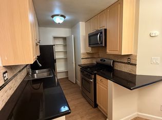 Burton Way Apartments, Los Angeles, CA 90048