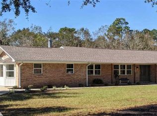 9843 Heather Dr, Cantonment, FL 32533