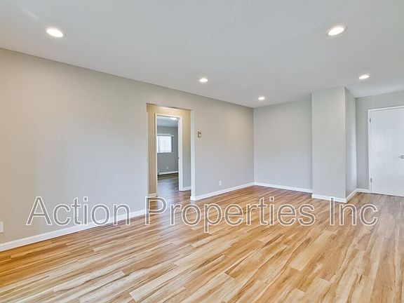 3rd image of 445 Carneros Ave APT 2