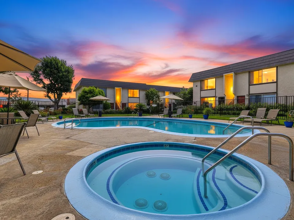 Sandpiper Apartments