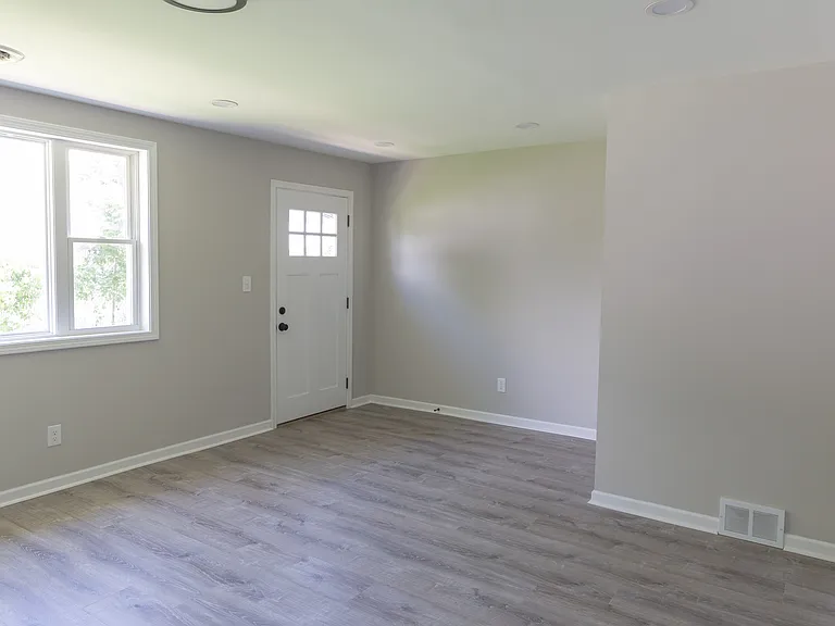 24 Commercial St #24 — Photo 3