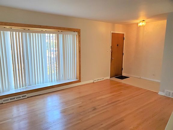 3rd image of 826 Lavergne Ave
