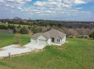 13068 166th St, Linwood, KS 66052