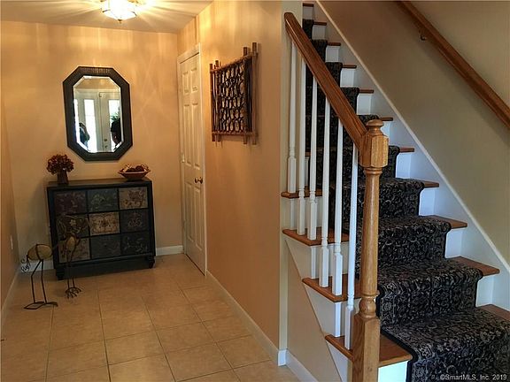 2nd image of 13 Parkwoods Dr #13