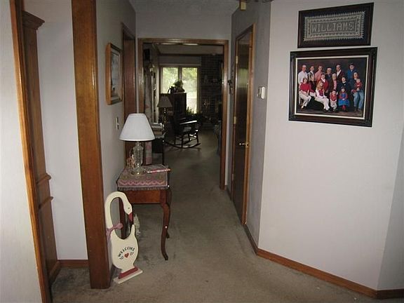 2nd image of 2233 E Cragmont St
