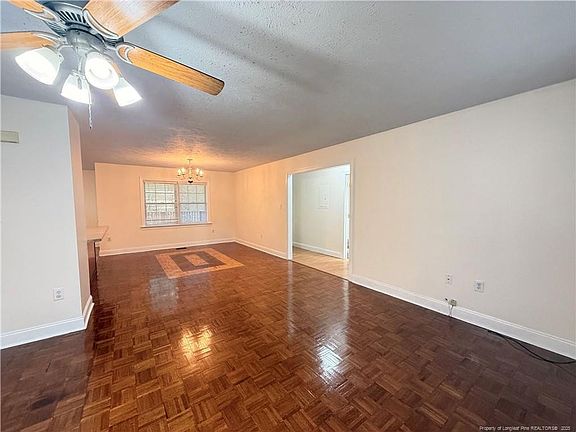 4th image of 3713 Rockhurst Dr