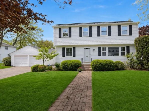 277 Rosemary St, Needham, MA 02494