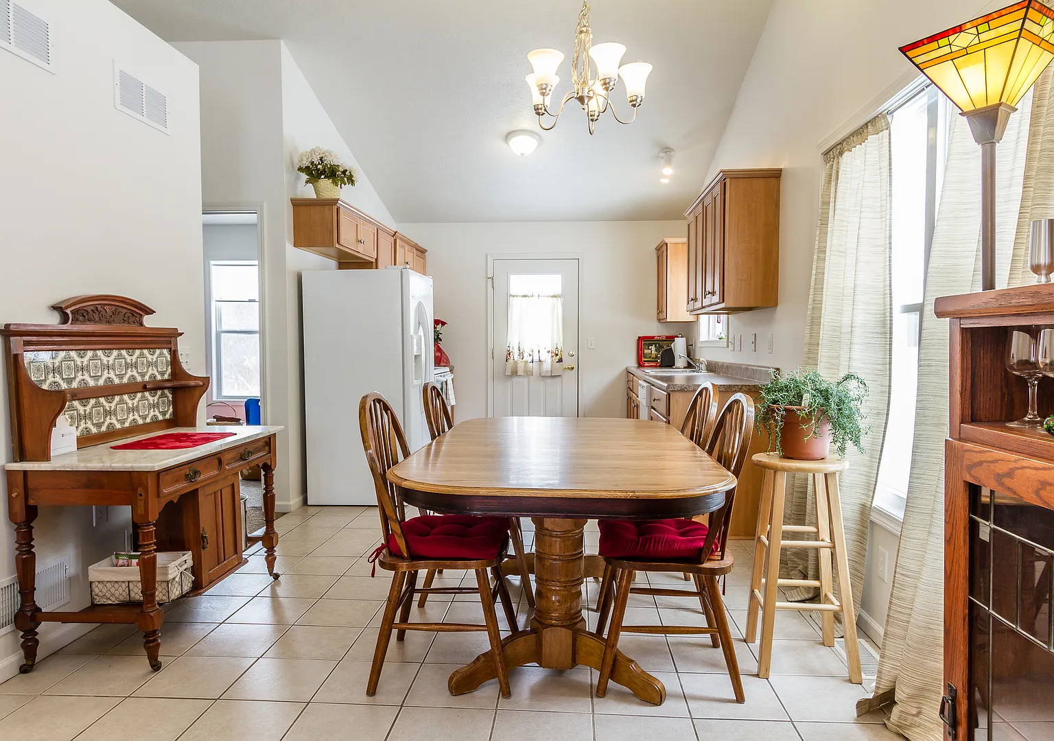 King's Crossing 2 Br Ranch — Photo 4