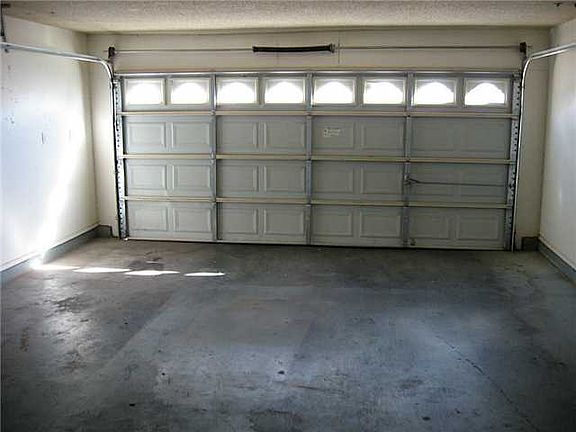 2nd image of 11425 Bunky Henry Ln