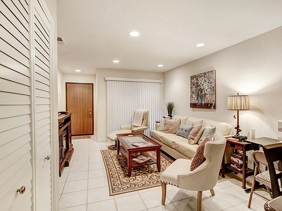 5th image of 685 N Ashurst Ct #113