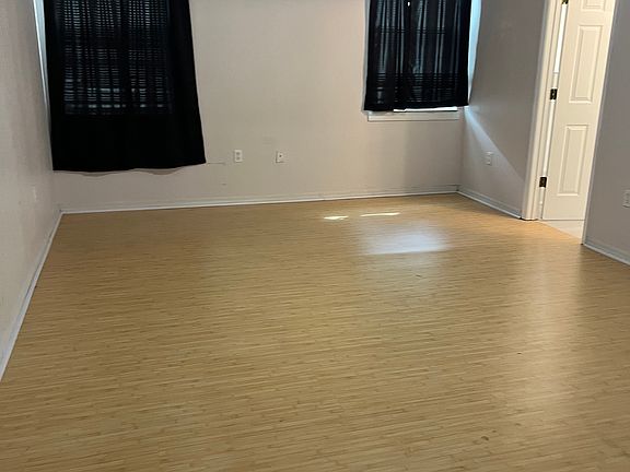 5th image of 4466 Philadelphia Cir