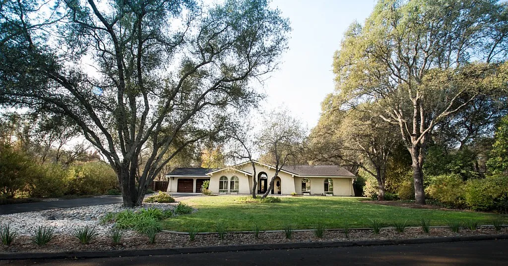 6242 Lou Ct photo 1