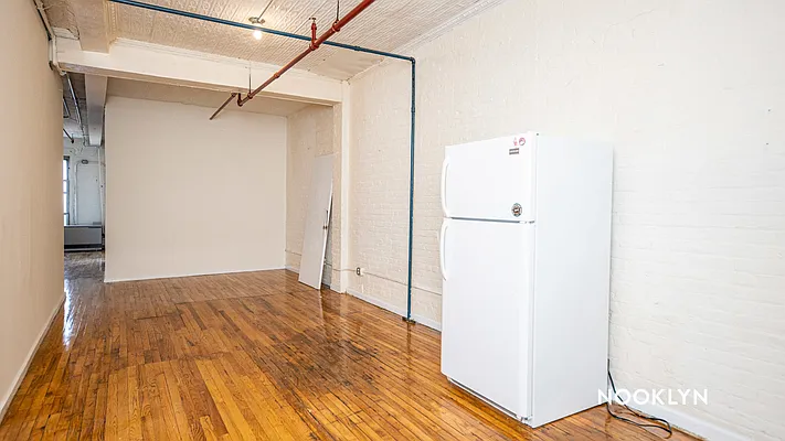 Rented by Nooklyn NYC LLC | media 19