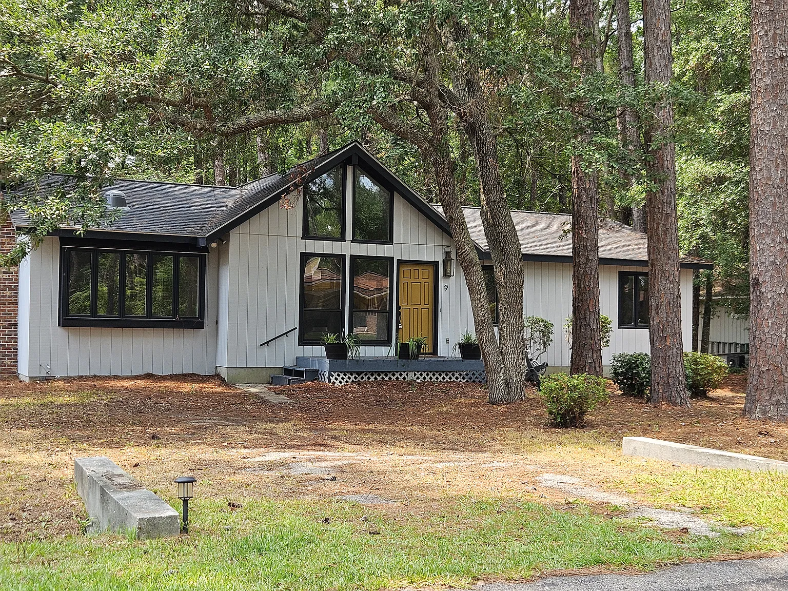 3 bed, 1498 sqft, $1,950 — Photo 1
