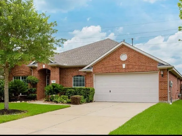 9019 Morningstar Dr, Sugar Land, TX 77479