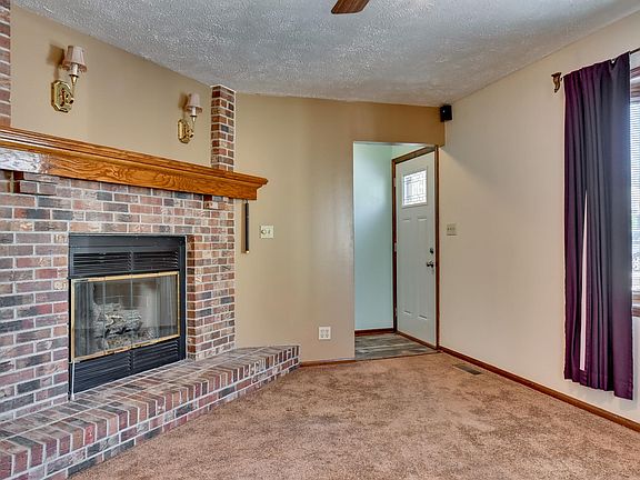 4th image of 2713 Josephine St