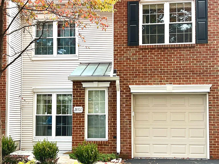 2802 Johnson Cir — Photo 1