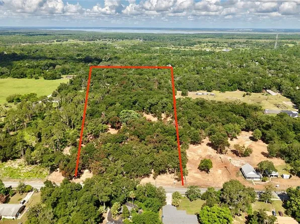 450A Old Geneva Rd, Geneva, FL 32732