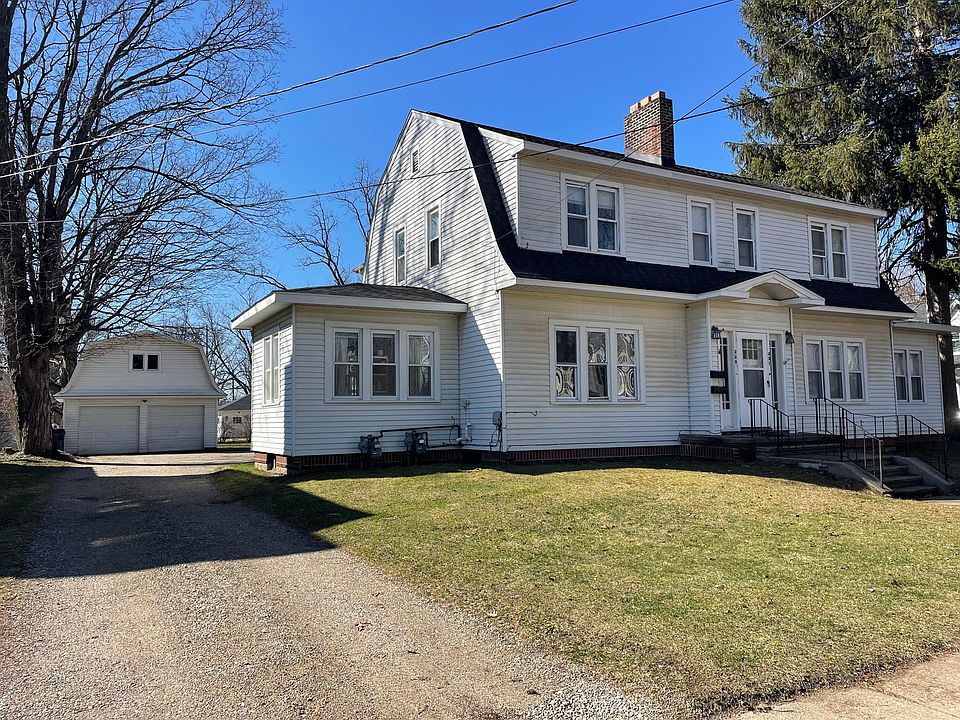 1st image of 229 W Orleans St