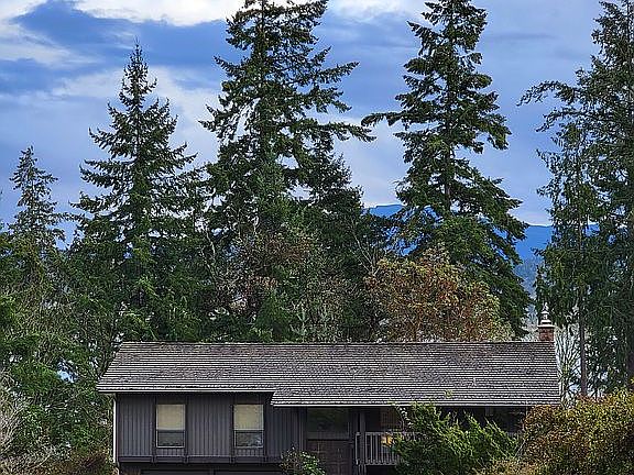 Lk Samm & Cascades Views