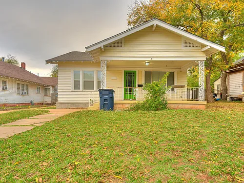 1012 N Broadway Ave Photo 1