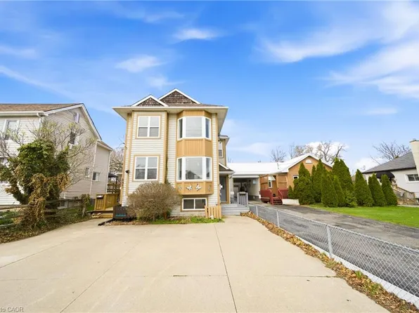 233B Vine St, Saint Catharines, ON L2M 4S9