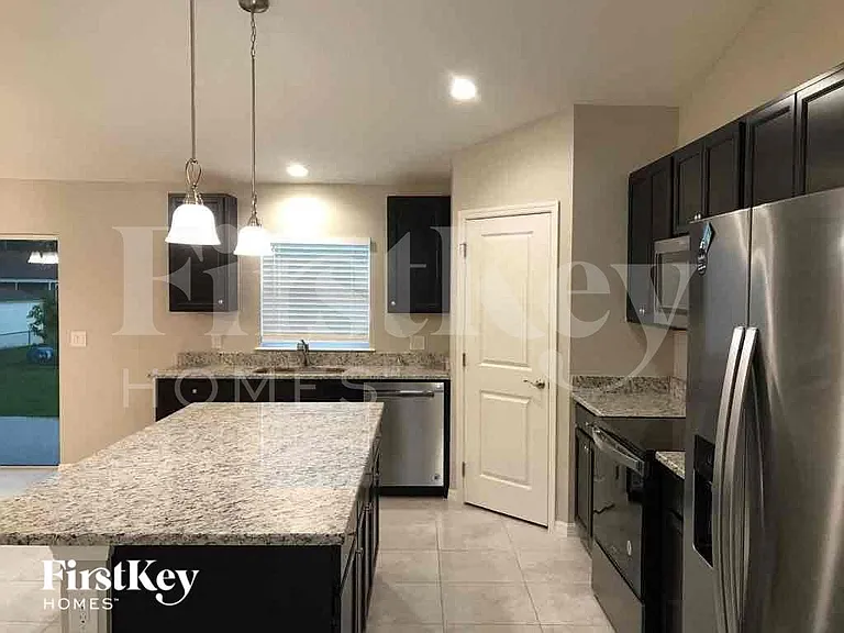3513 23rd St SW — Photo 6