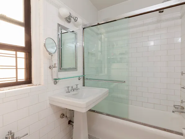 179 East 79th Street image 8 of 12