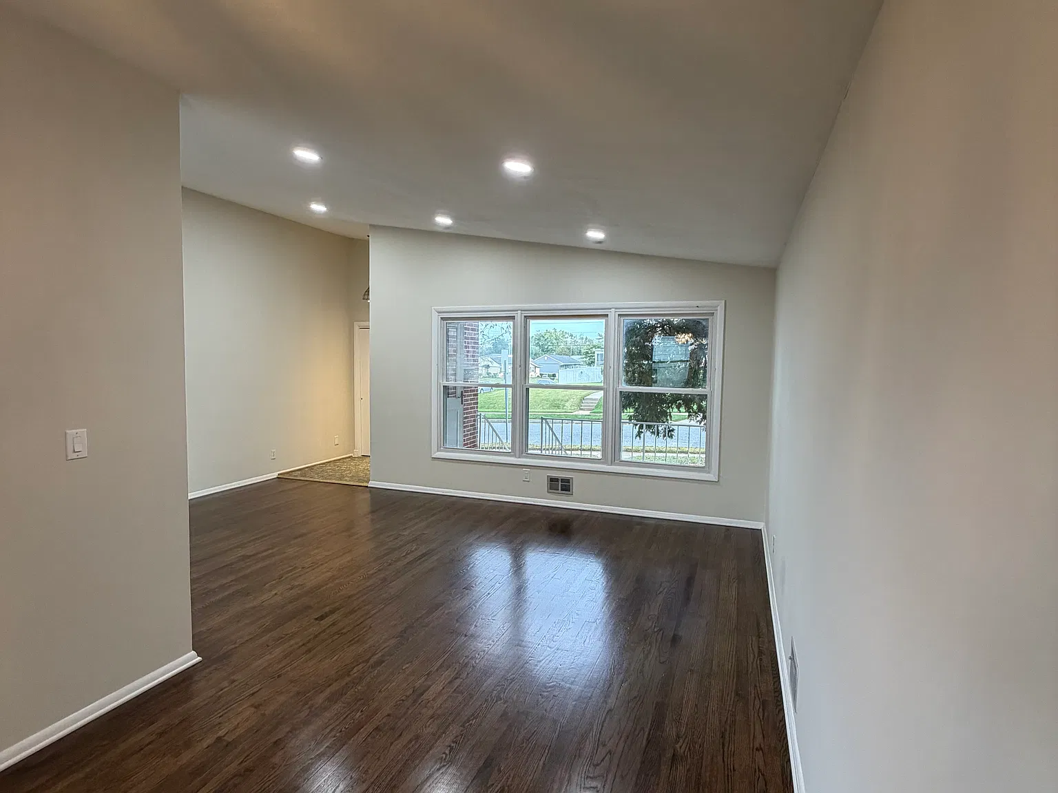 4 bed, 1534 sqft, $3,200 — Photo 3