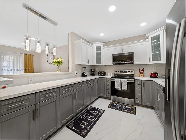 241 Oceanic Ave — Photo 13
