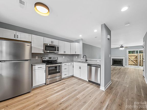 4th image of 3687 Huyton Ct