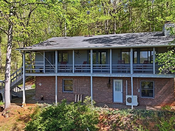 2nd image of 303 Morgan Rd