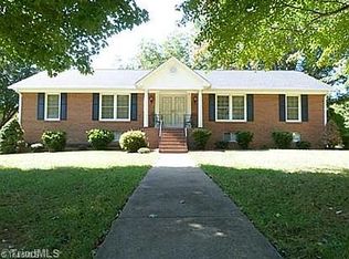 566 Drumheller Rd, Clemmons, NC 27012