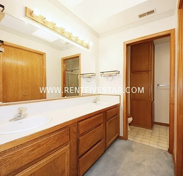 243 S 20th Ave — Photo 13