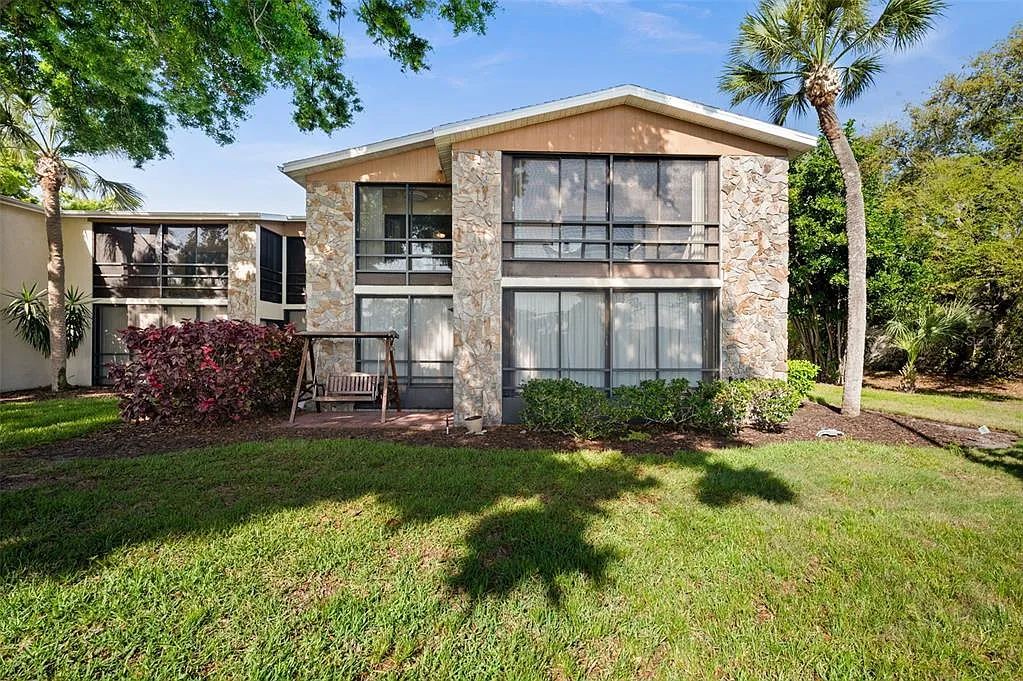 2 bed, 2.0 bath, 1209 sqft, $1,750 — Photo 1