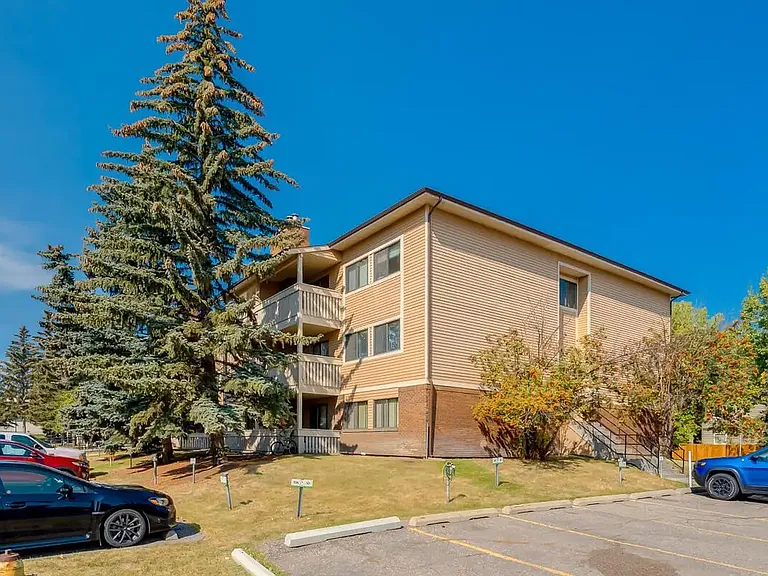 1825 Woodview Dr SW — Photo 46