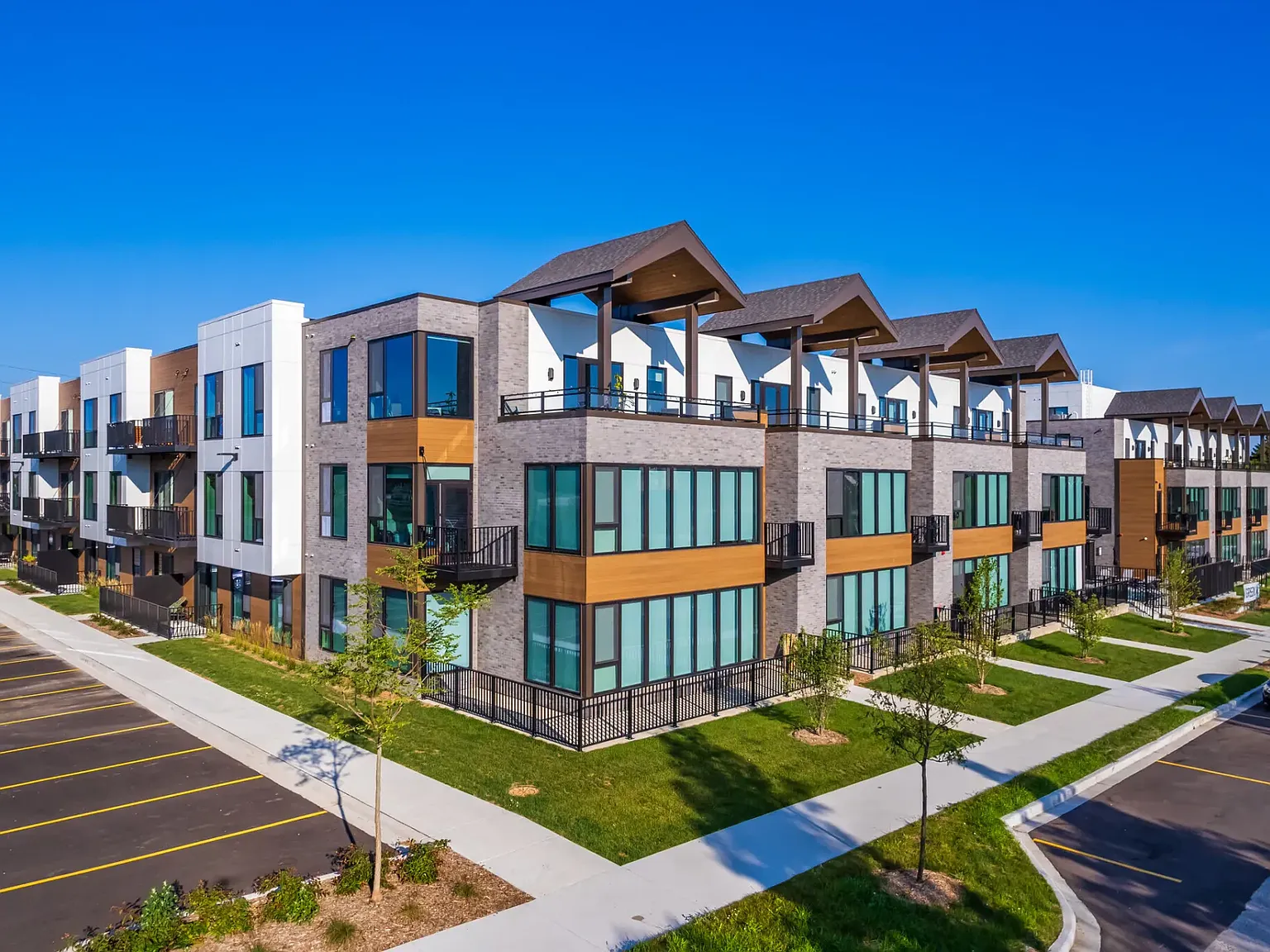 Greenlink Residences — Photo 2