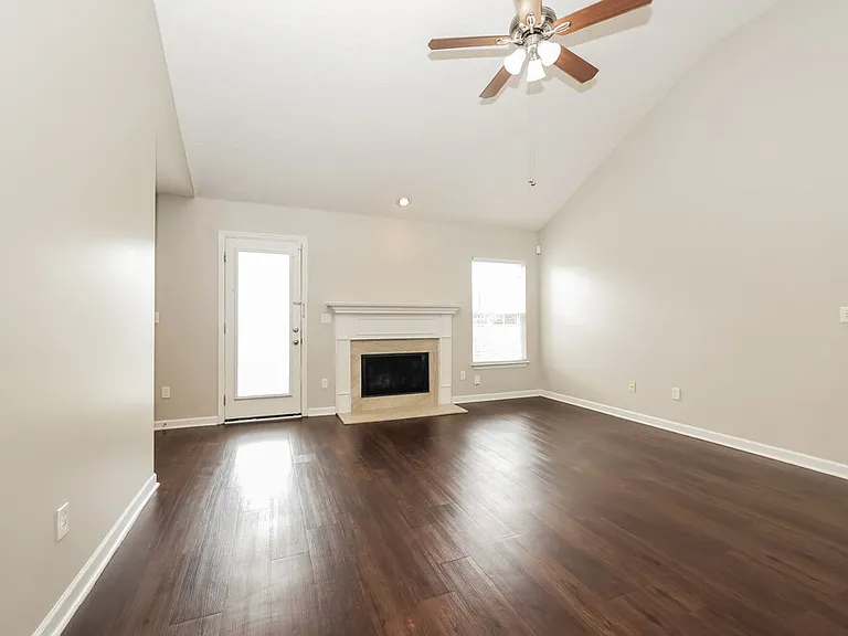 4020 Sequoia Trl — Photo 4