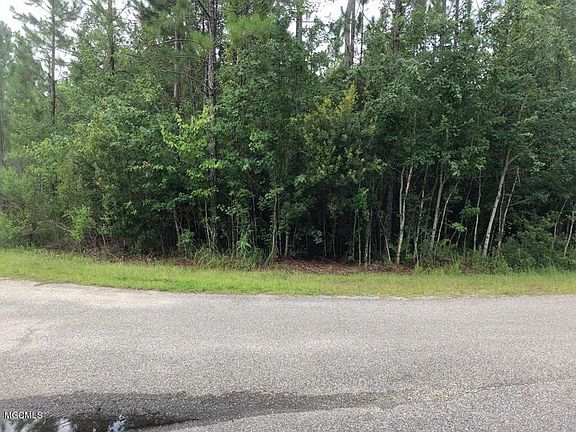 3rd image of 21874 Millswood Dr