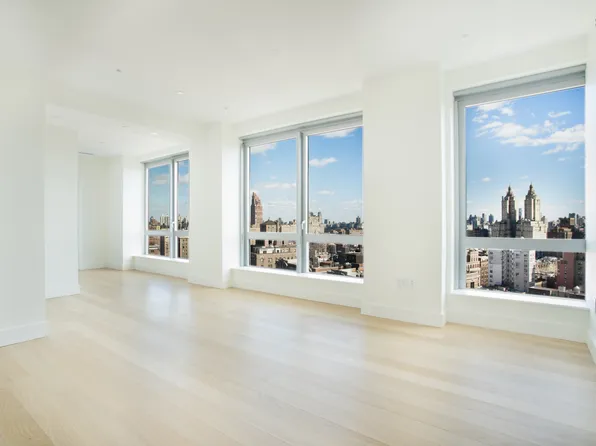 212 West 72nd Street image 7 of 12