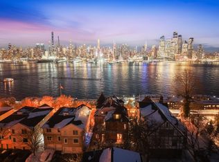 31 Hamilton Ave, Weehawken, NJ 07086