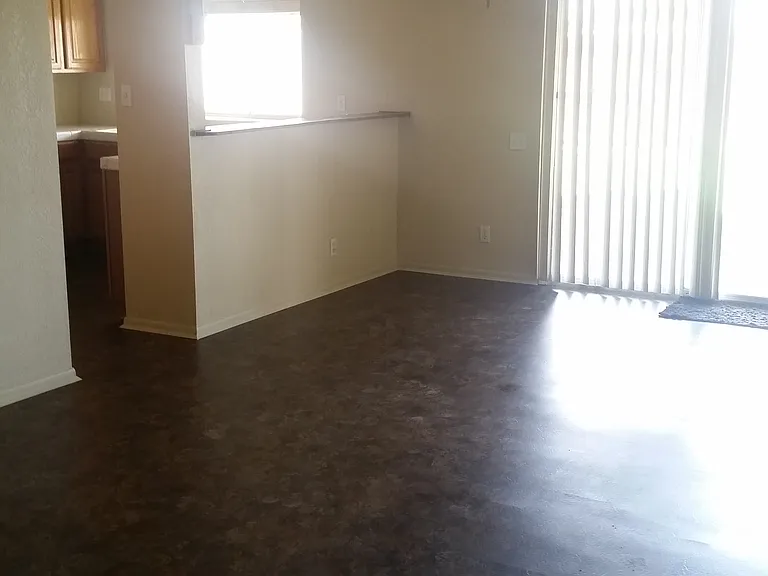 410 Tesoro Ln — Photo 7