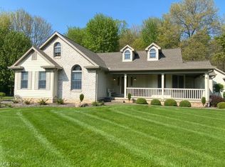 1170 Sharrott Creek Dr, North Lima, OH 44452