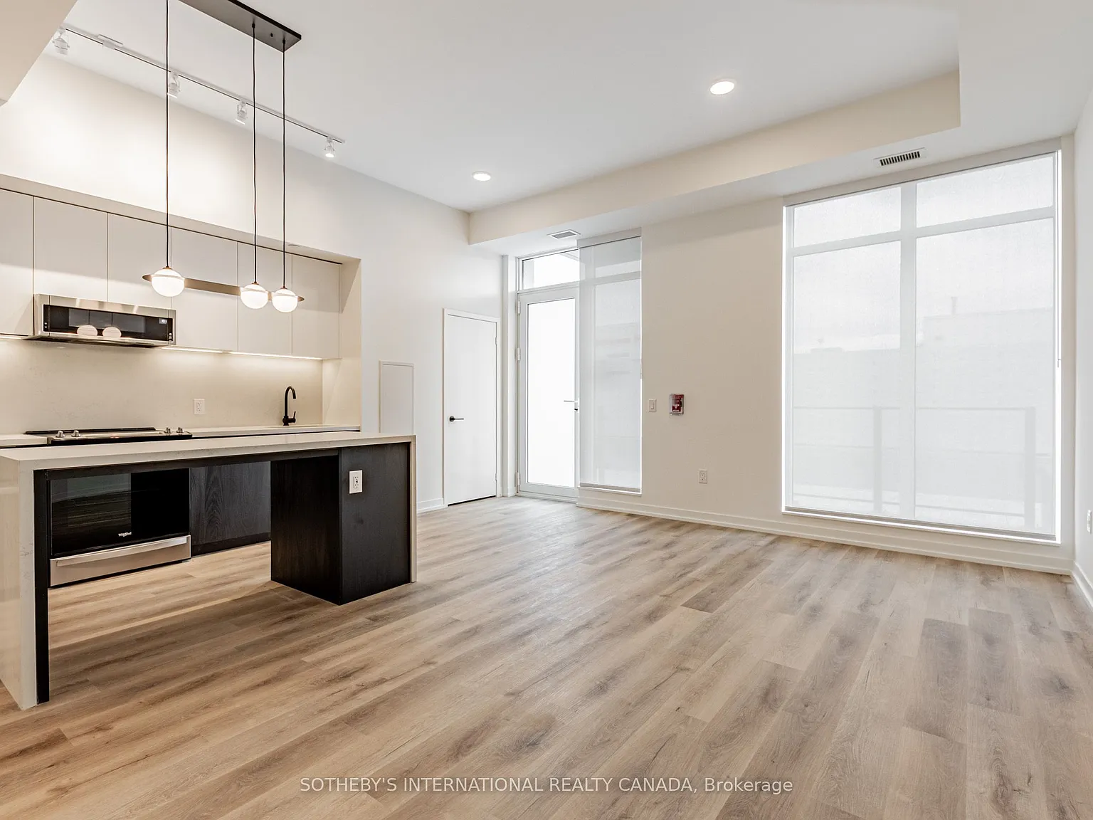 2 bed, $4,510 — Photo 2