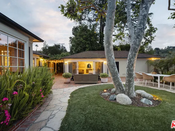 11200 Sunshine Ter, Studio City, CA 91604