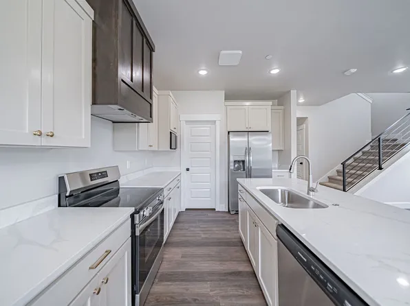 2971 Huntshire Ave, Idaho Falls, ID 83406