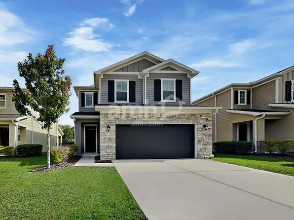 919 Walden Pond Dr, Plant City, FL 33563